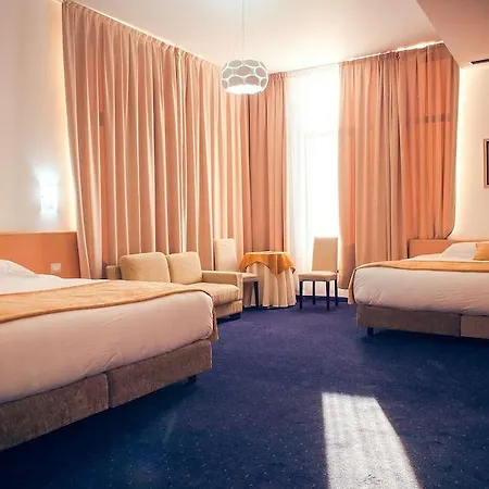 Airport Tirana 4*