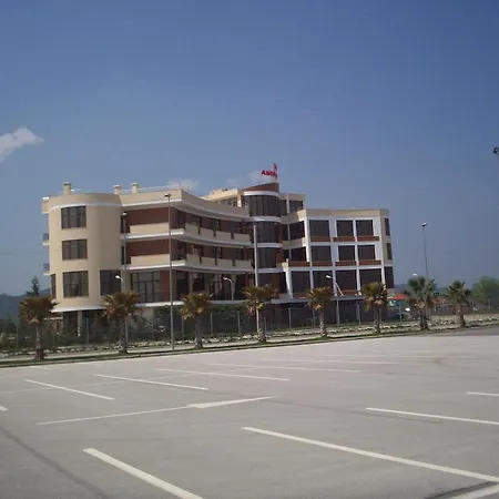 Hotel Airport Tirana 4*