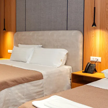 Hotel Airport Tirana 4*