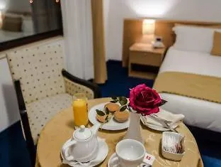 Airport Tirana Отель 4*