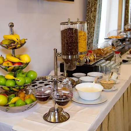 Airport Tirana Hotel Rinas