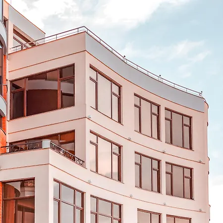 Hotel Airport Tirana 4*