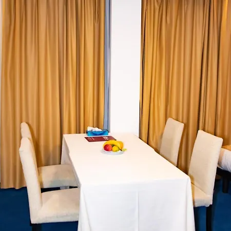 Airport Tirana Szálloda